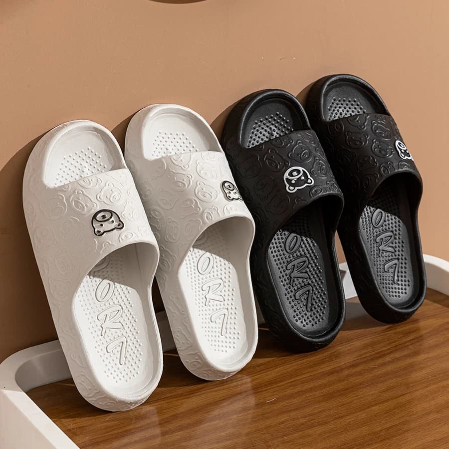 Men's Slippers Summer Cartoon Bear Indoor Soft Thick Sole Anti Slip Women Exquisite Slides Bathroom Beach Outdoor Shoes Couple