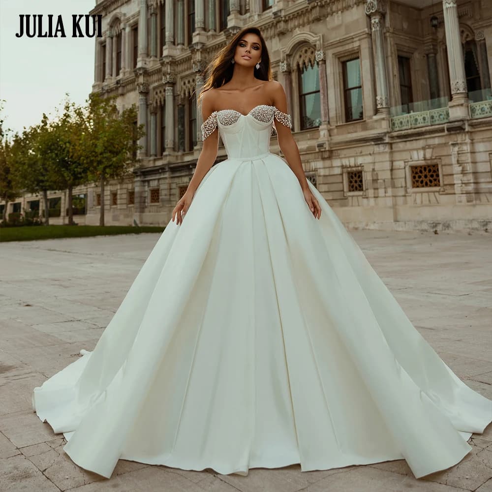 Julia Kui Elegant Beading Pearls Sweetheart Ball Gown Wedding Dress With Luxury Satin Off Shoulder Short Sleeves Bridal Gowns