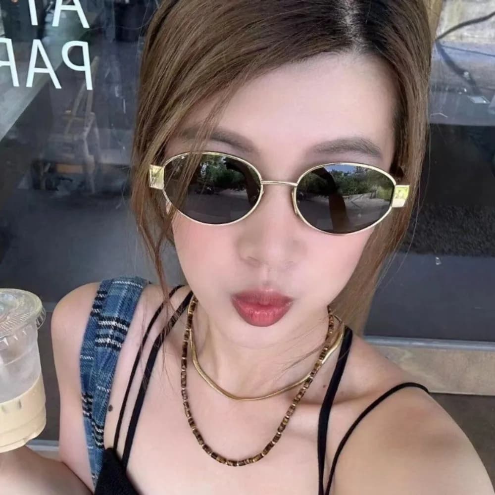 Small Oval Frame Advanced Sunglasses Spicy Girls Street Photo Shades Metal Future Style Eyewear
