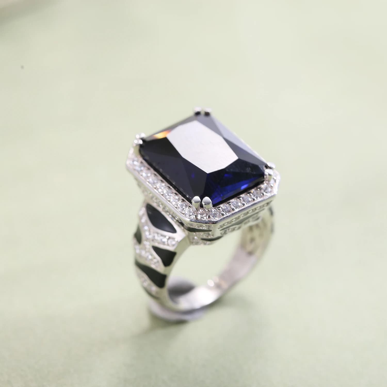 GEM'S BALLET Leopard print Element Ring 18.53Ct lab Blue Sapphire Statement Ring in 925 Sterling Silver Cocktail Party Jewelry