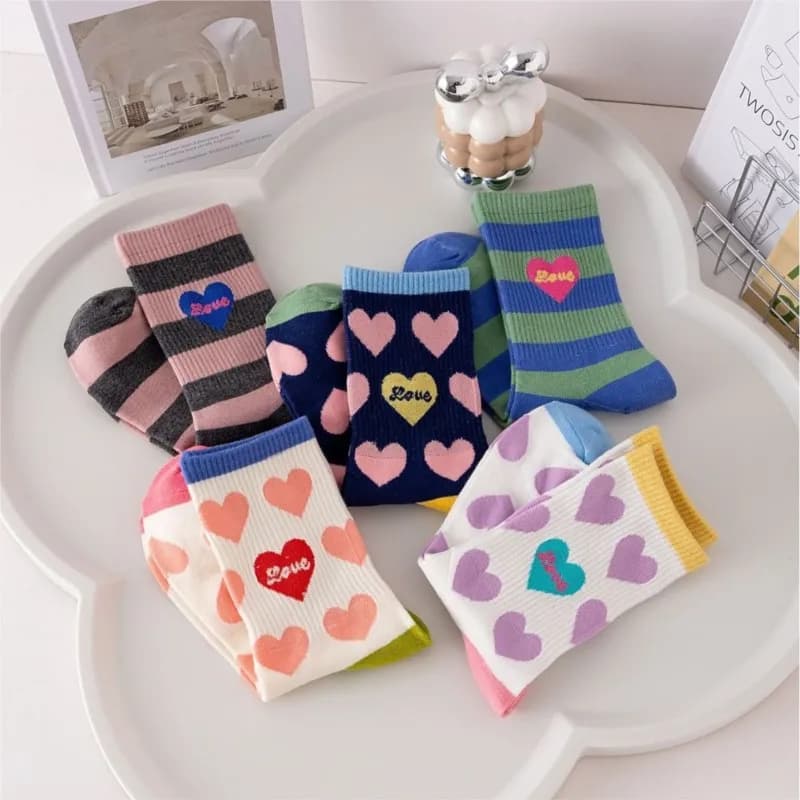 Women's Autumn Winter Socks Mid-tube Cotton Love Sports Hipster Solid Color Fashion Thick Socks Simple Funny Stockings Wholesale