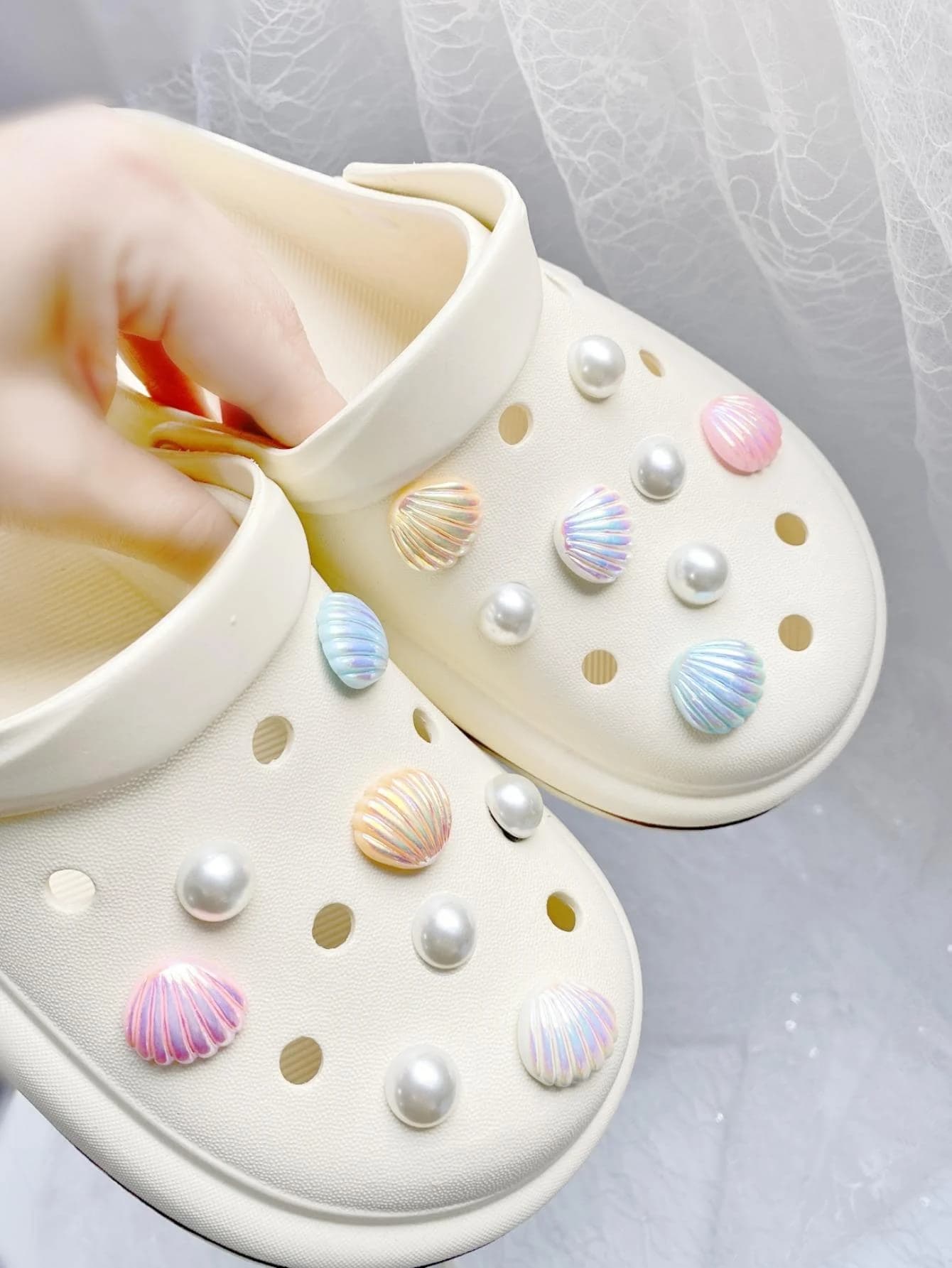 16pcs Mermaid Princess Shell Shoe Decoration Accessories, Including Pearl Shoe Buckles For DIY Shoe Accessories