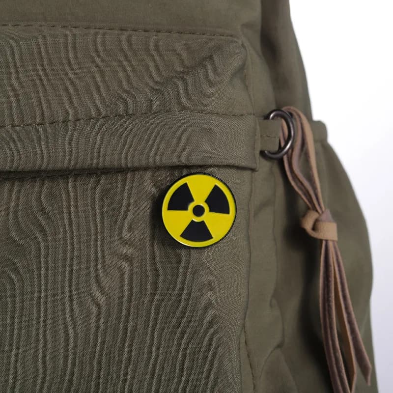 Creative Radiation Logo Brooch Personalized Versatile Round Chemical Element Metal Brooch Clothing Bag Accessories
