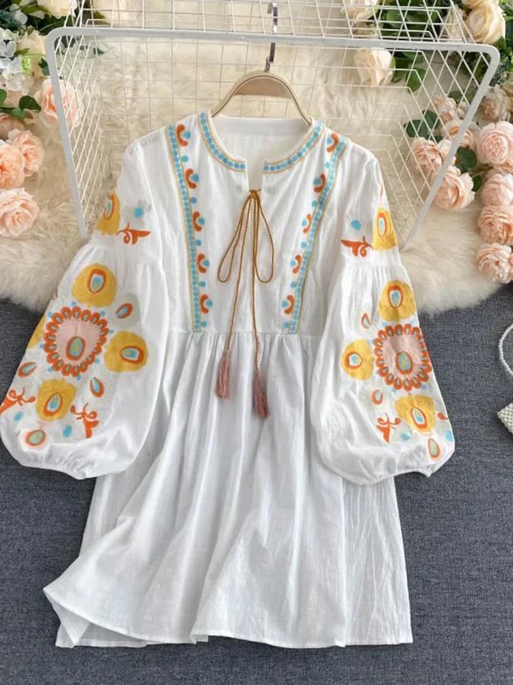 Autumn New Bohemian Retro Folk Style Vestidos Female Heavy Industry Embroidery Round Neck Puff Sleeve Loose Mini Dress GL120