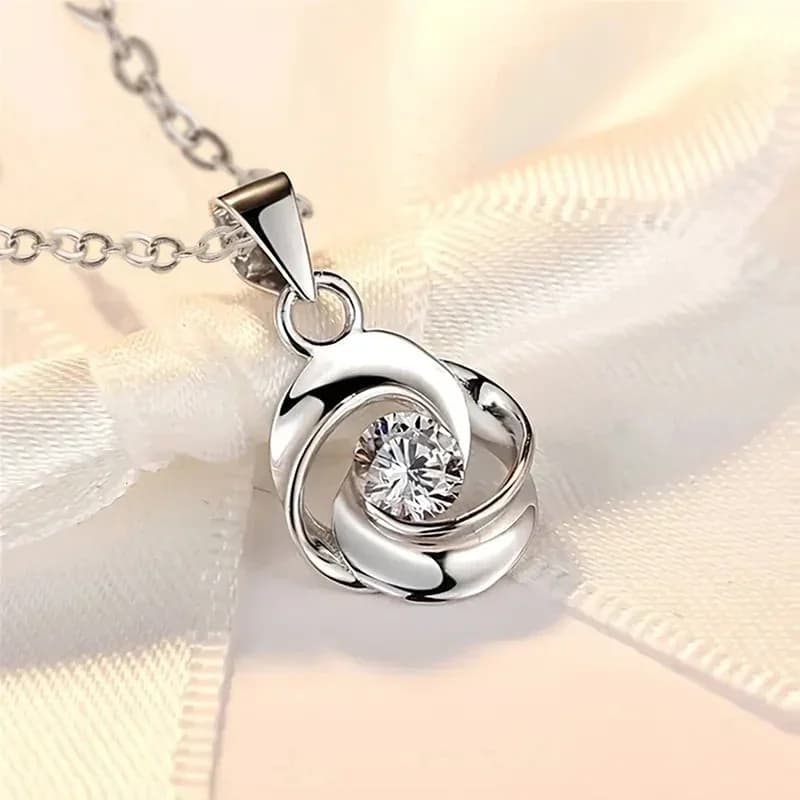 2024 Flower Shaped Pendant Necklace for Women Silver Color Crystal Cubic Zirconia Aesthetic Female Wedding Jewelry