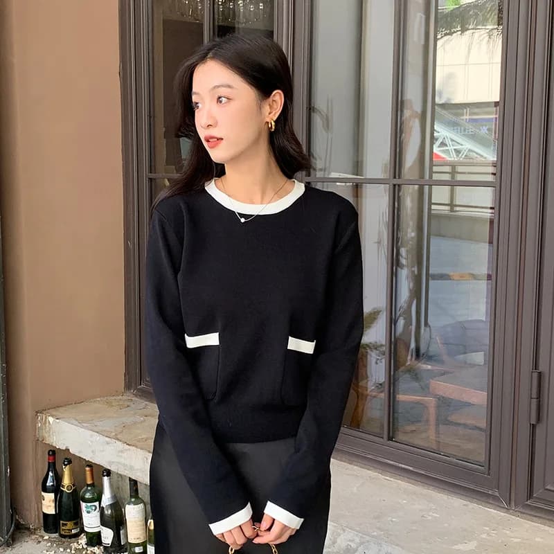 Old Money Style Chic Classic Crew-neck Top 2024 Autumn Women's Top Pocket Front 90s Sweater Women Clothes