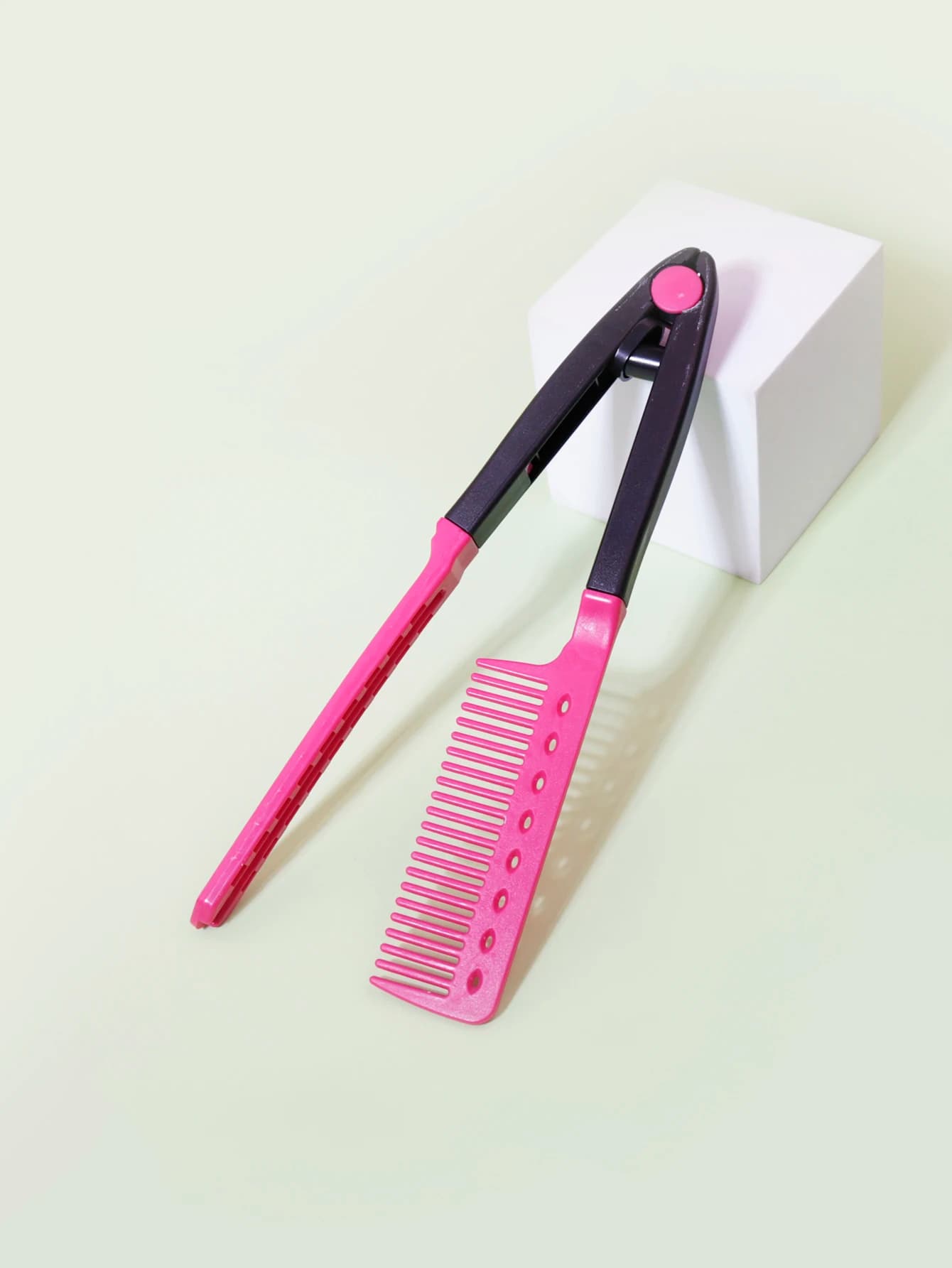 1pcs flat comb straight hair salon hair brush comb beauty styling straightener V-shaped straight hair comb straightener