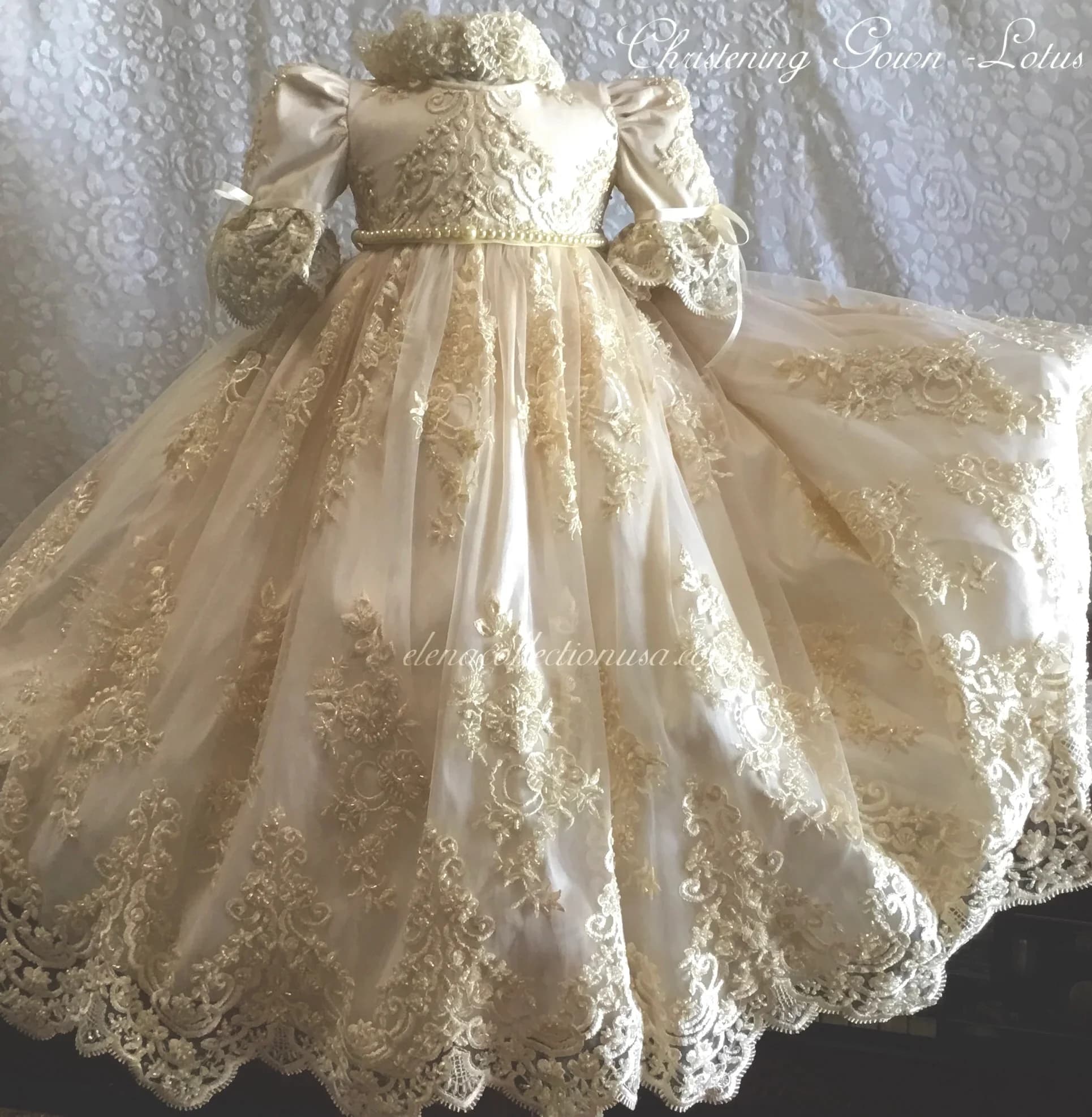 Light Champagne Christening Gowns Lace Appliques Baby First Communion Dresses Ruched Beads Newborn Toddler Baptism Dresses