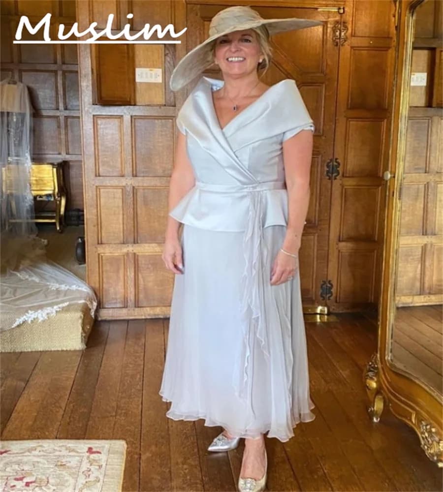 Elegant Silver Mother Of The Bride Dress Tea Length Cap Sleeve Evening Dress Customized Wedding Guest Wear 2025 Groom Mom Party