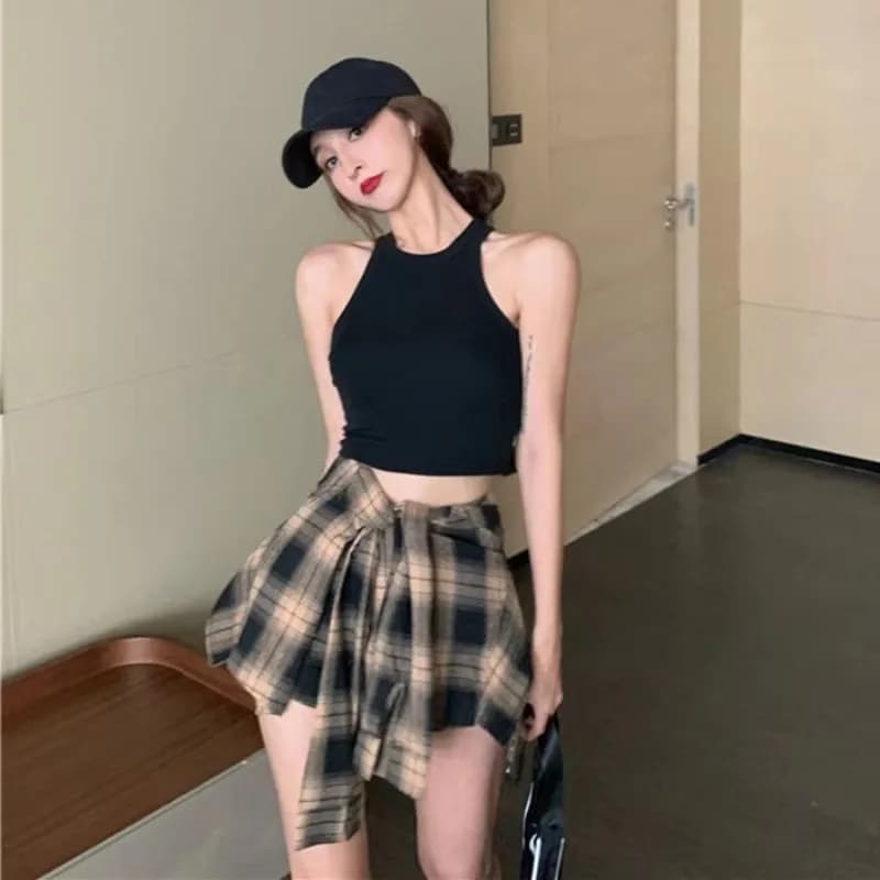 Two-piece Hottie Suit Female Summer New Korean Version Look Slimmer Waistcoat Upper Outer Garment Irregularity Lattice Shorts
