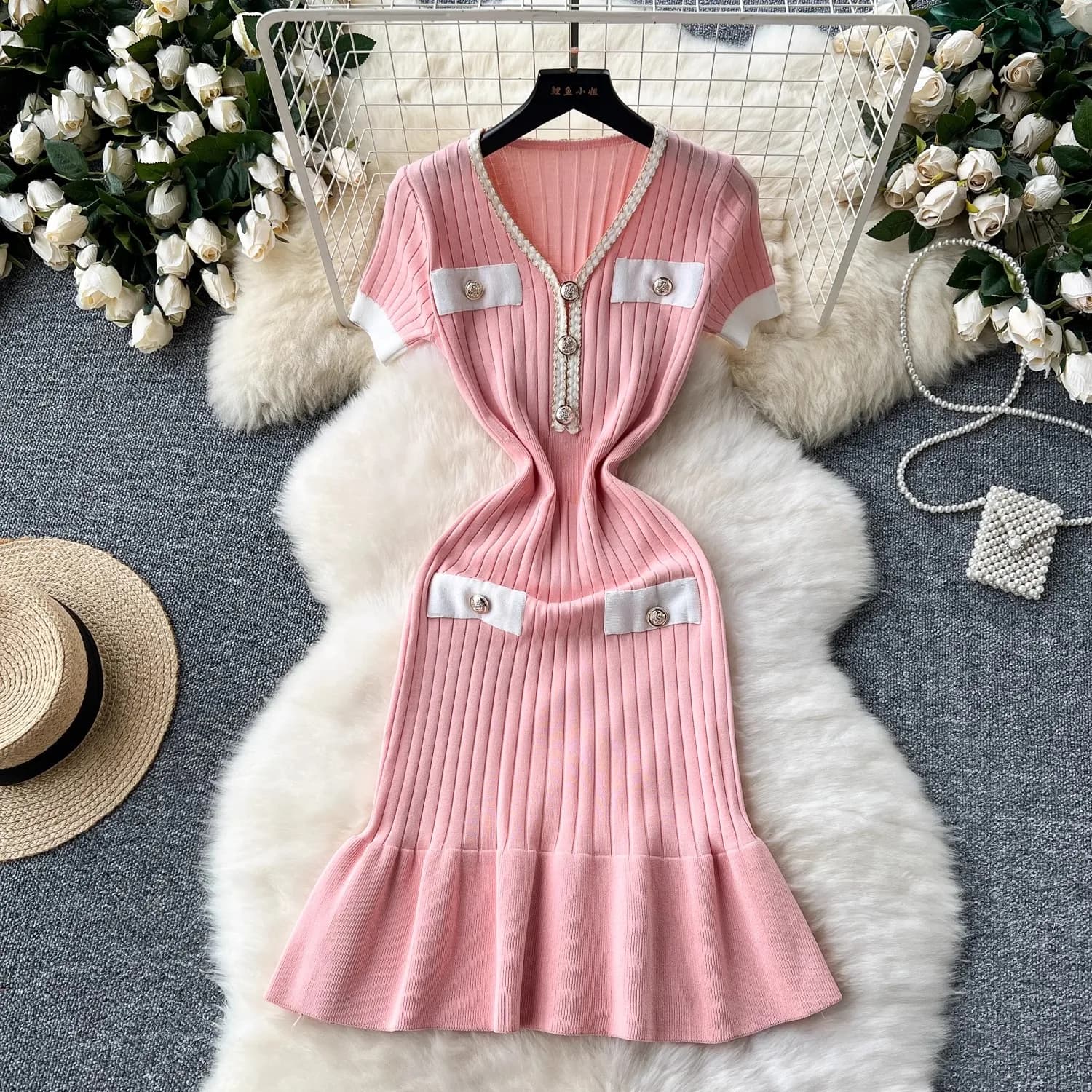 YuooMuoo Brand Fashion Knitted Mermaid Dress 2025 New Elegant V-neck Buttons Ribbed Sweater Dress Lady Bodycon Party Vestidos
