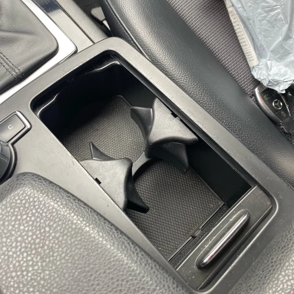 Center Console Drink Cup Holder 2046802391 Replacement for Mercedes W204 S204 C207 W212 A207 S212 Car Cup Holder New
