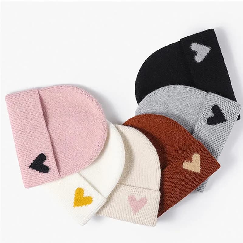 New Autumn Hat Solid Color Warm Soft Winter Hat For Women Knitted Acrylic Heart Beanies Cap Outdoorr Casual Skullies Gift Bonnet