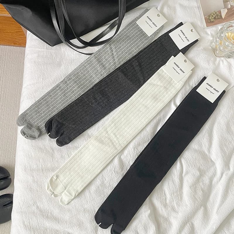 Lolita Ballet Combed Cotton Split Toe Woman Socks Solid Color Stripe Comfortable Soft Two-Toed Japanese Harajuku Women Tabi Sox