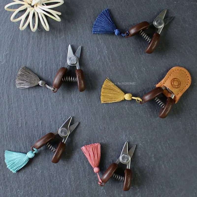 Cute Small Scissors Leather Product Thread Cutting Tool DIY Handwork Making Leather Goods Fabric Embroidery Portable Scissors