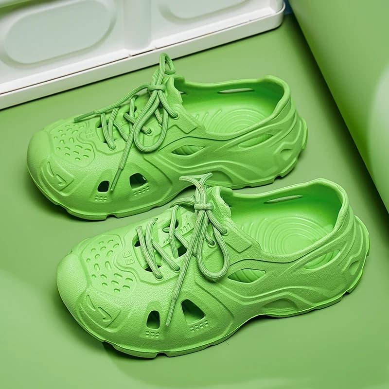 Men Slippers Fashion Beach Sandals Lightweight EVA Casual Hole Men's Clogs Indoor Garden Outdoor Non-slip Paris Cave Shoes Man