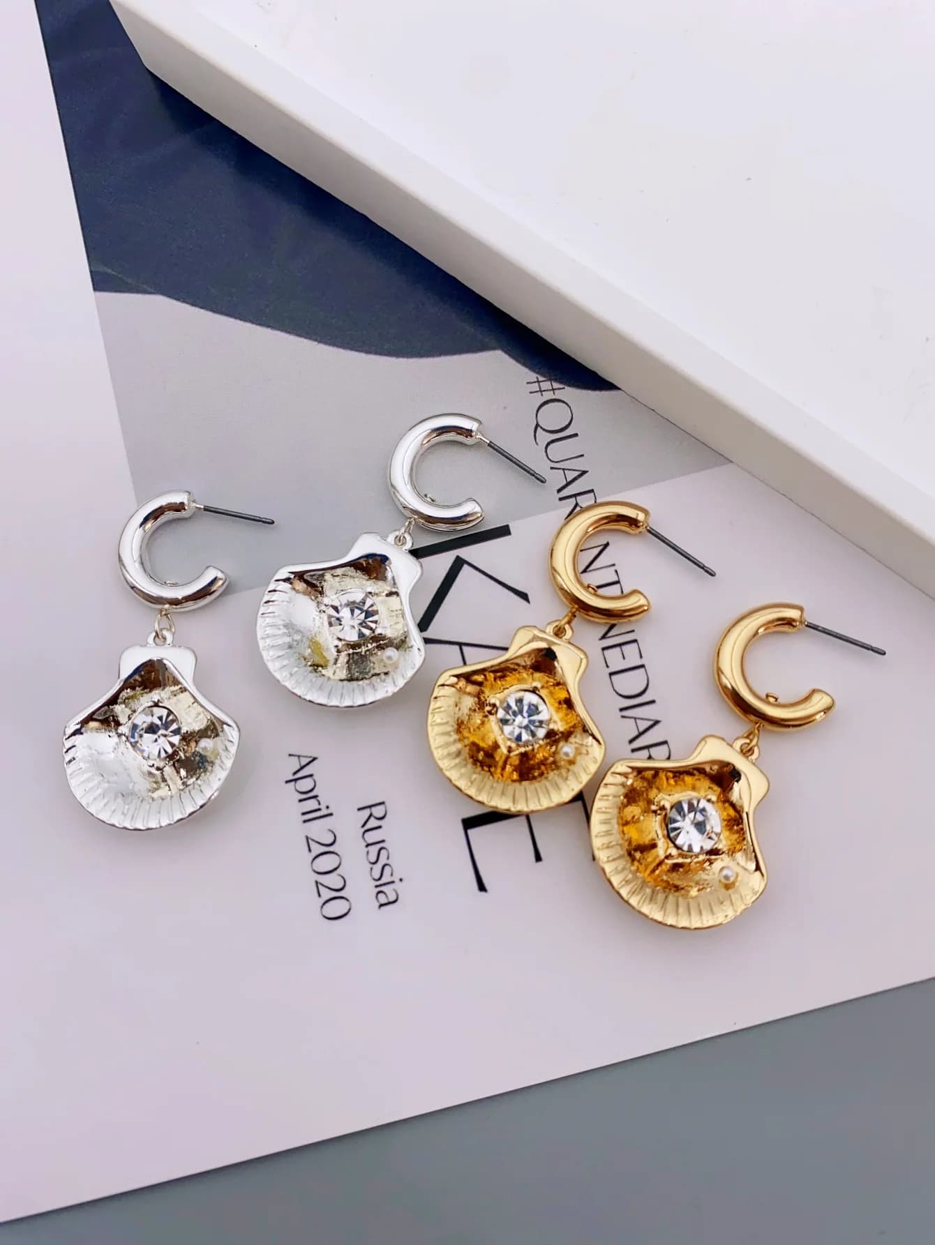 Stylish Ocean-themed Zinc Alloy Seashell Stud Earrings , Perfect for Women's Travel and Daily Wear earings for women