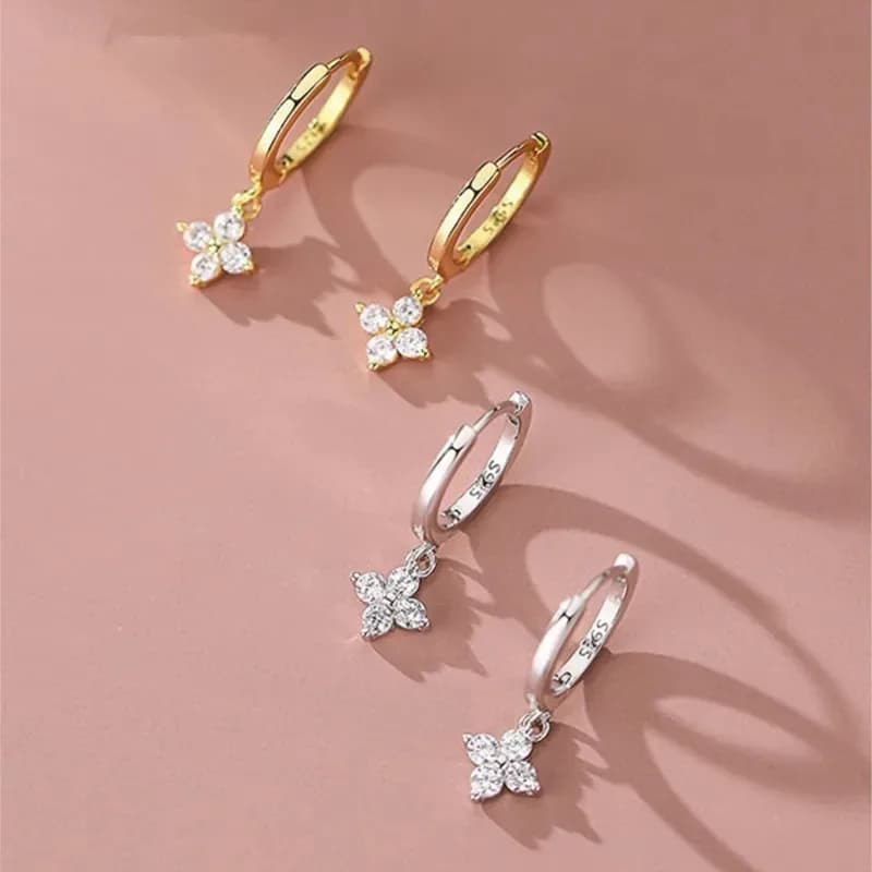 925 Silver Needle Zircon Four Leaf Hoop Earrings for Women Girls Fashion Huggies Party Wedding Jewelry Gift eh190