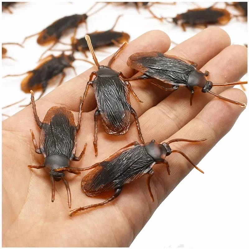 5/50Pcs Artificial Cockroach Realistic Fake Roach Insects Novelty Trick Props Kids Toy Gags Practical Jokes Toys Centipede