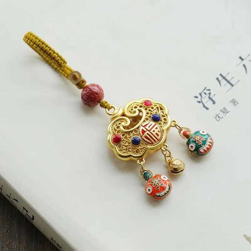 Chinese Style Personality Creative Sand Gold Ruyi Lock Keychain Men's and Women's Retro Gold Swallowing Beast Car Key Pendant