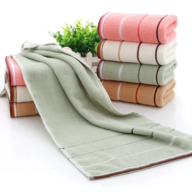 1 piece of three section towel with thickened water absorption and no shedding of fluff, used for daily face washing at home