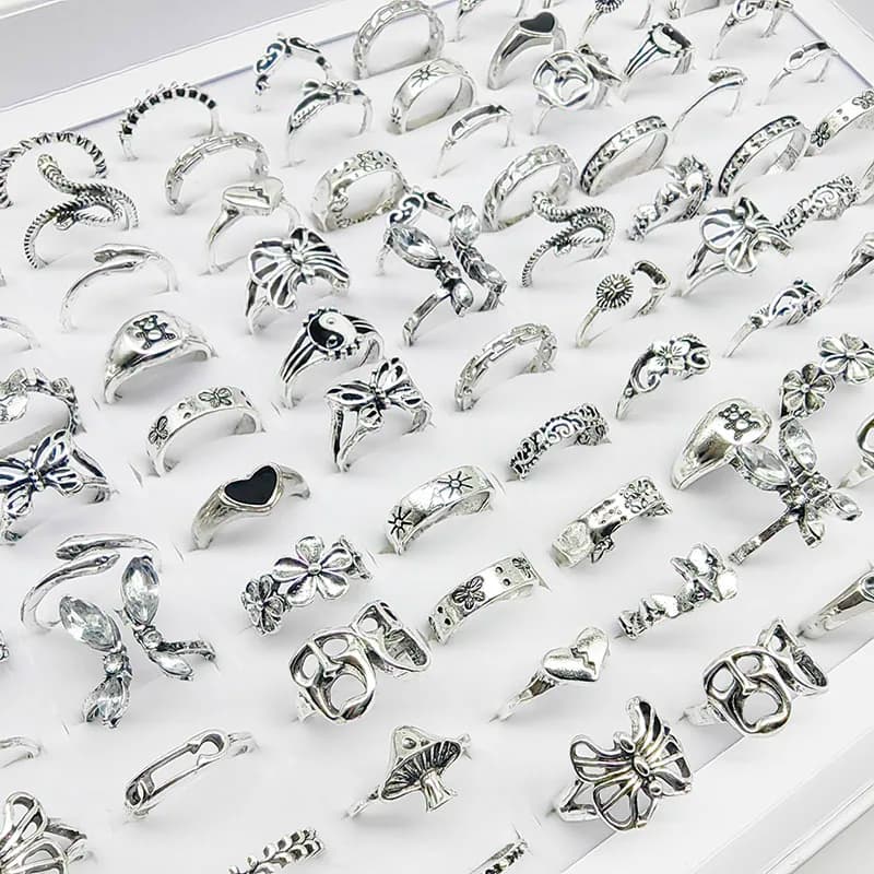 30pcs/Lot Factory Wholesale Mix Style Finger Rings For Women New Hollow Butterfly Skull Vintage Flower Bear Snake Jewelry Party