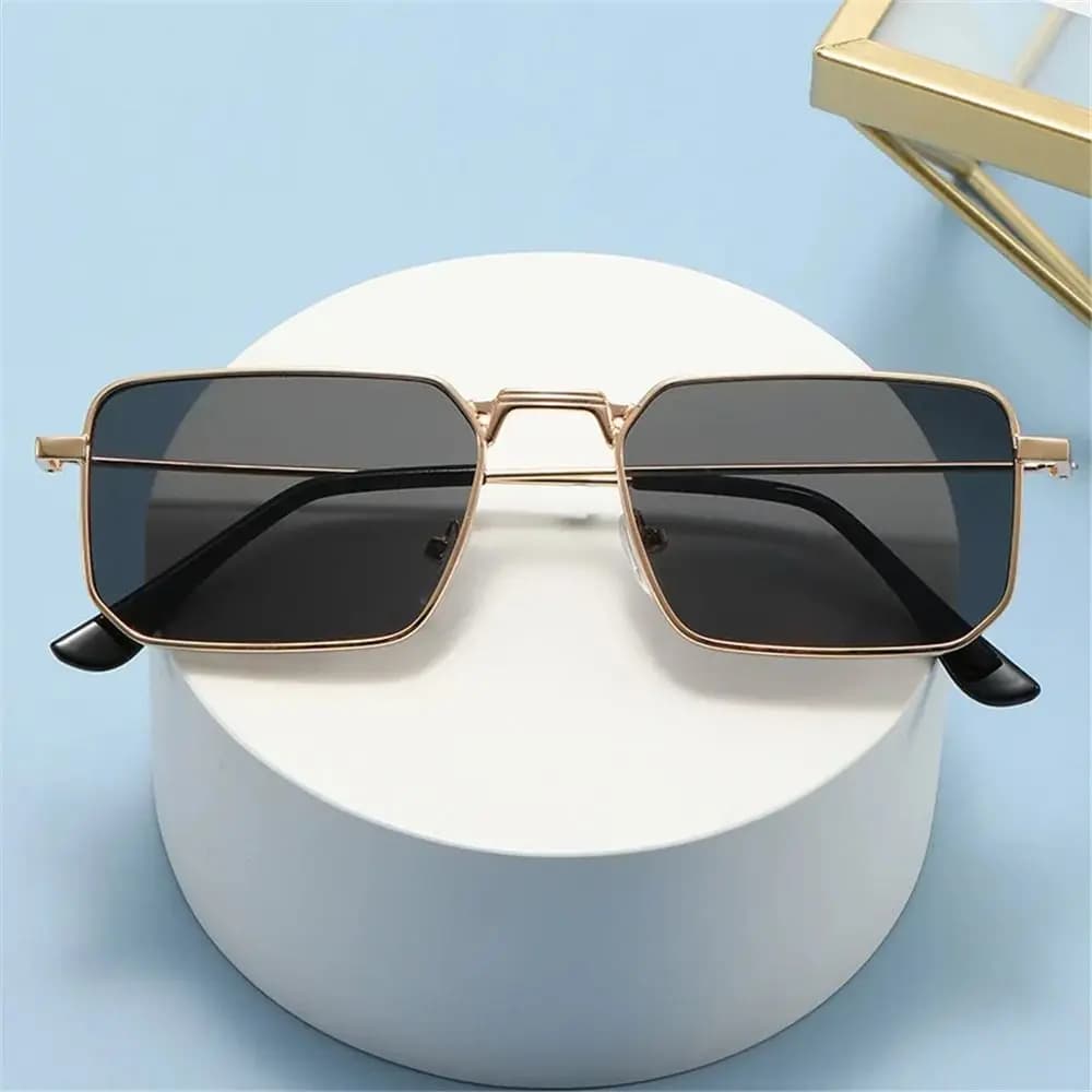 Fashion Small Rectangle Sunglasses Men Women Vintage Punk Square Driving Sun Glasses Luxury Brand Metal Frame Black Eyewear