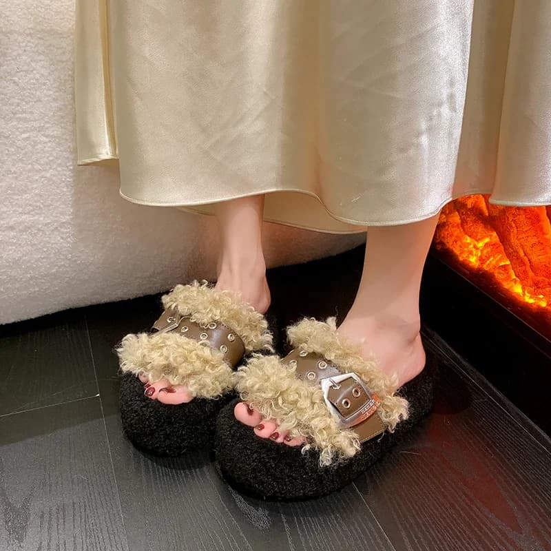 Luxury Lambswool Slide Shoes Woman Thick Sole Buckle Belt Plush Slippers Ladies Winter Curly Teddy Fur Platform Mule Sandals