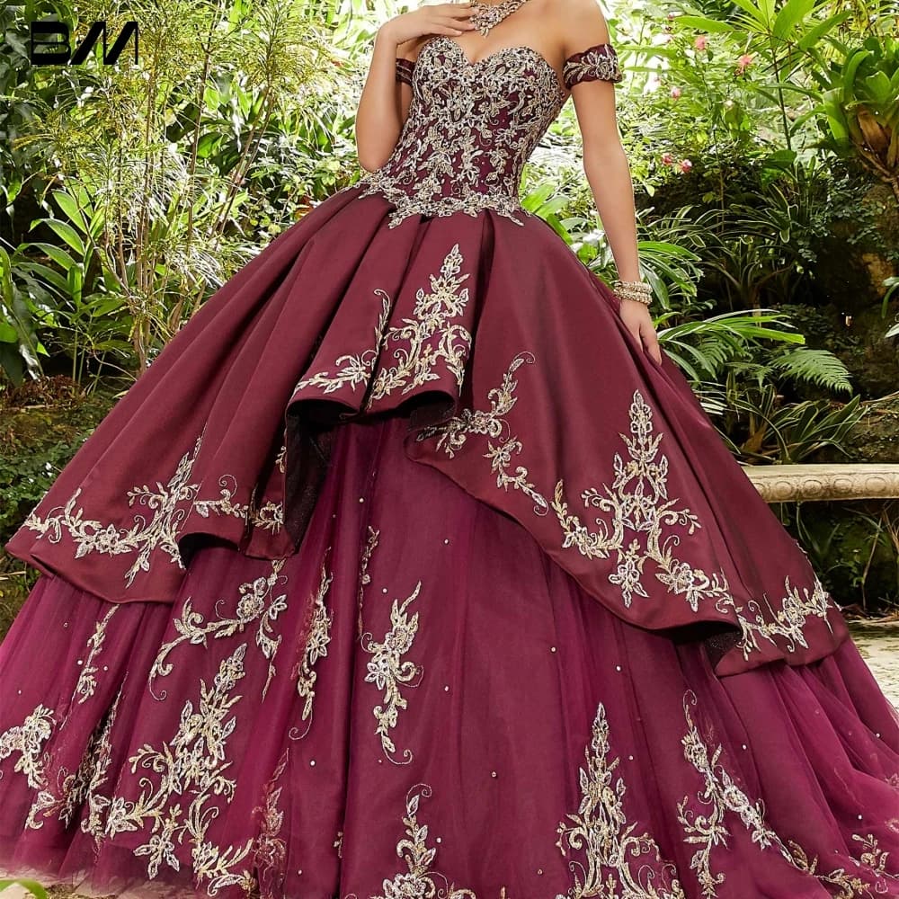 Sweet 15 Dresses Layered Skirt Prom Dress Metallic Crystalline Appliqued Ballgown Off The Shoulder Sweetheart Quinceanera Dress