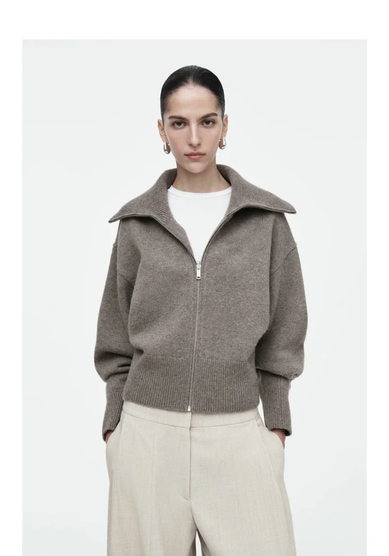 Ethereal YAZHIMEI winter new style of Ladies' casual standard fit waist-cinching knitted pilot jacket