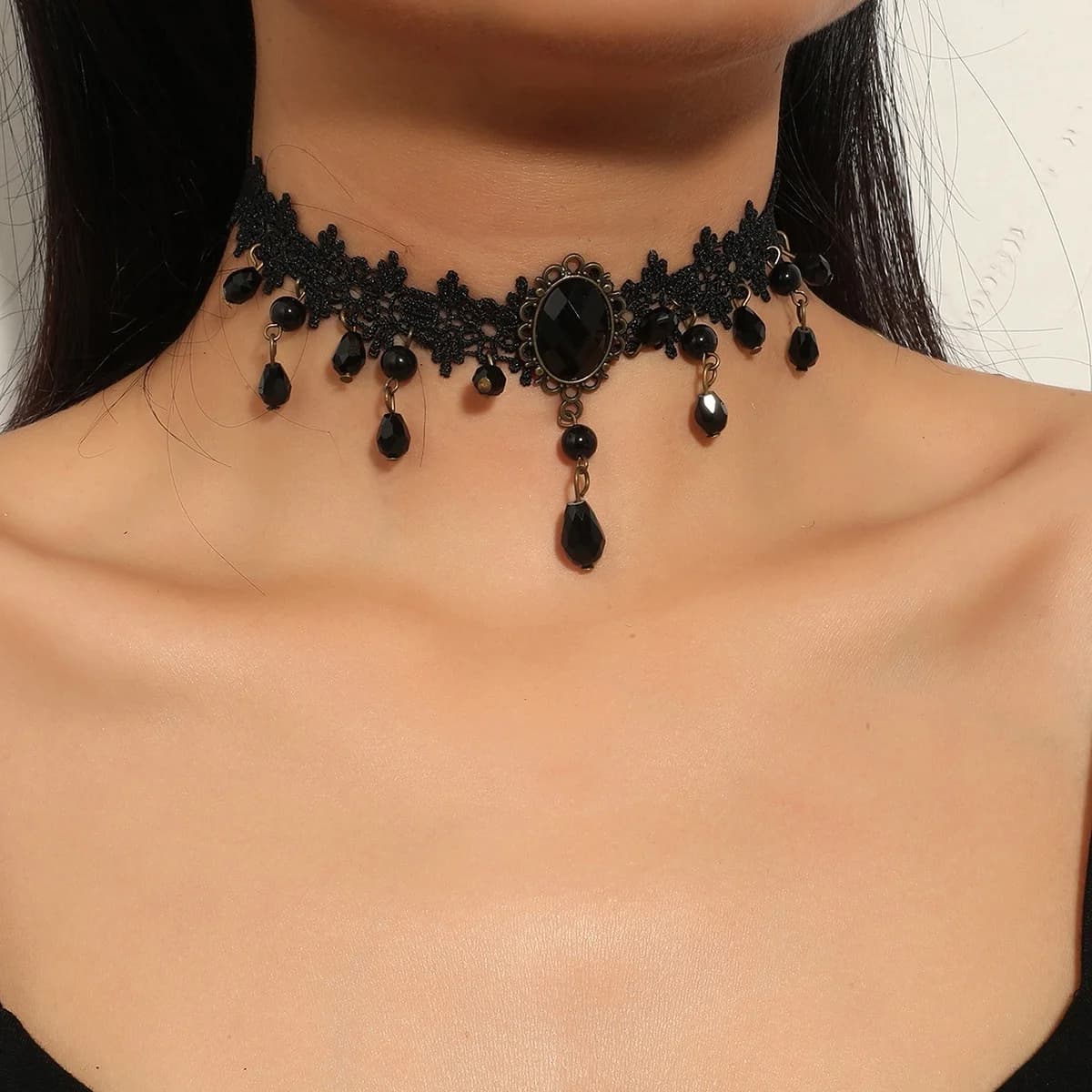 Vintag Classic Gothic Lace Choker for Women Black Imitation Crystal Pendant Charm Choker Necklaces Boho Christmas Gifts