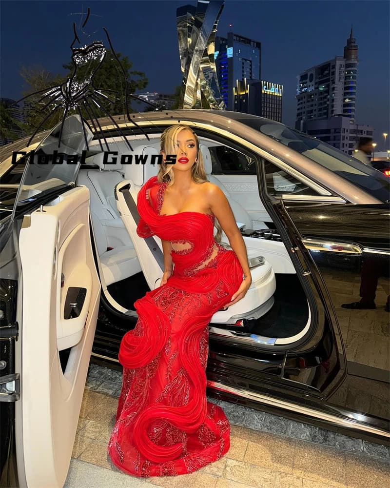 Red Appliques Dubai Evening Dresses Special Bead Crystal Dress Women Elegant Party Special Occasion Gown Customized