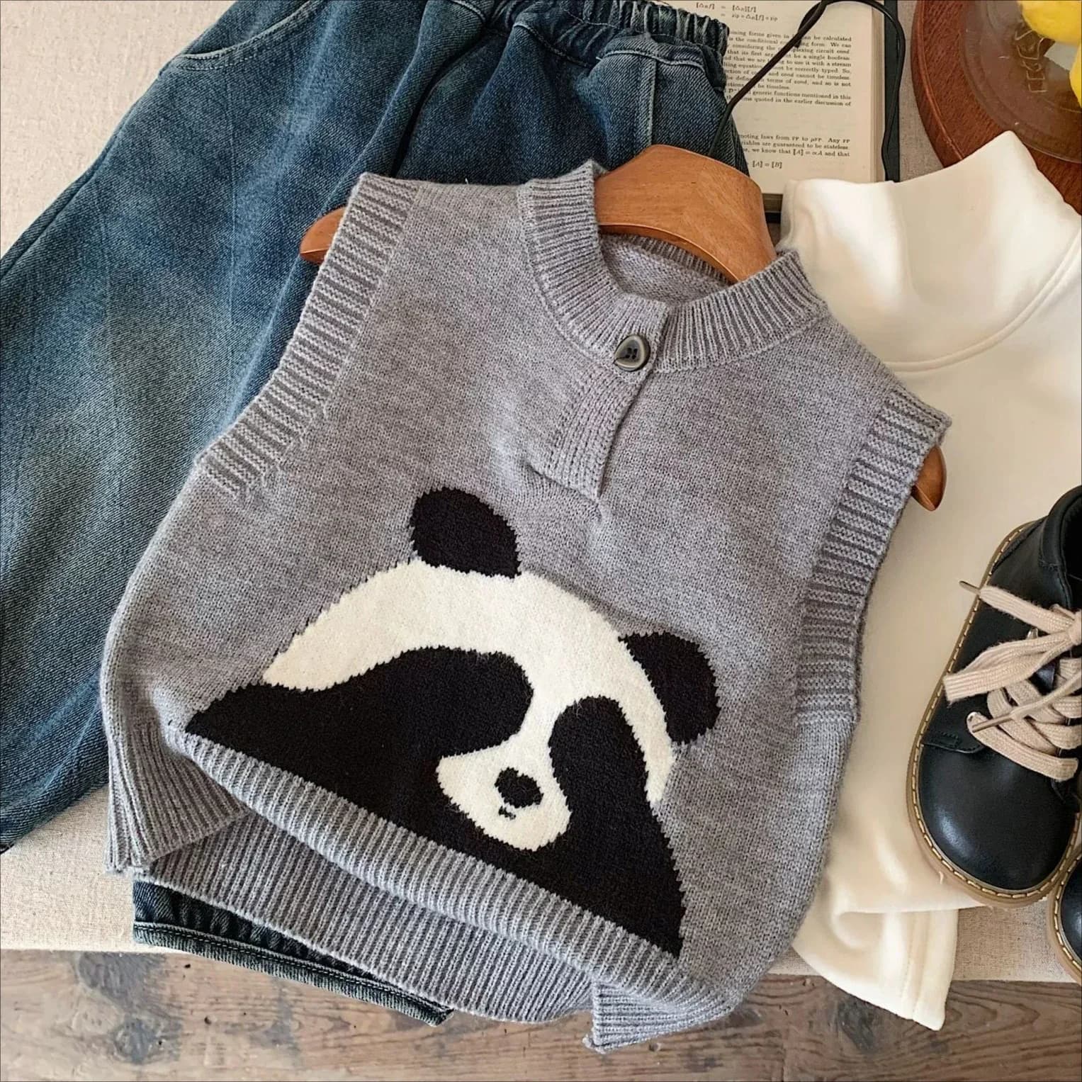Autumn Winter New Children's Sweater Vest for Boys and Girls Children's Knitted Sweater Fashion Adorable Cartoon Versatile Top