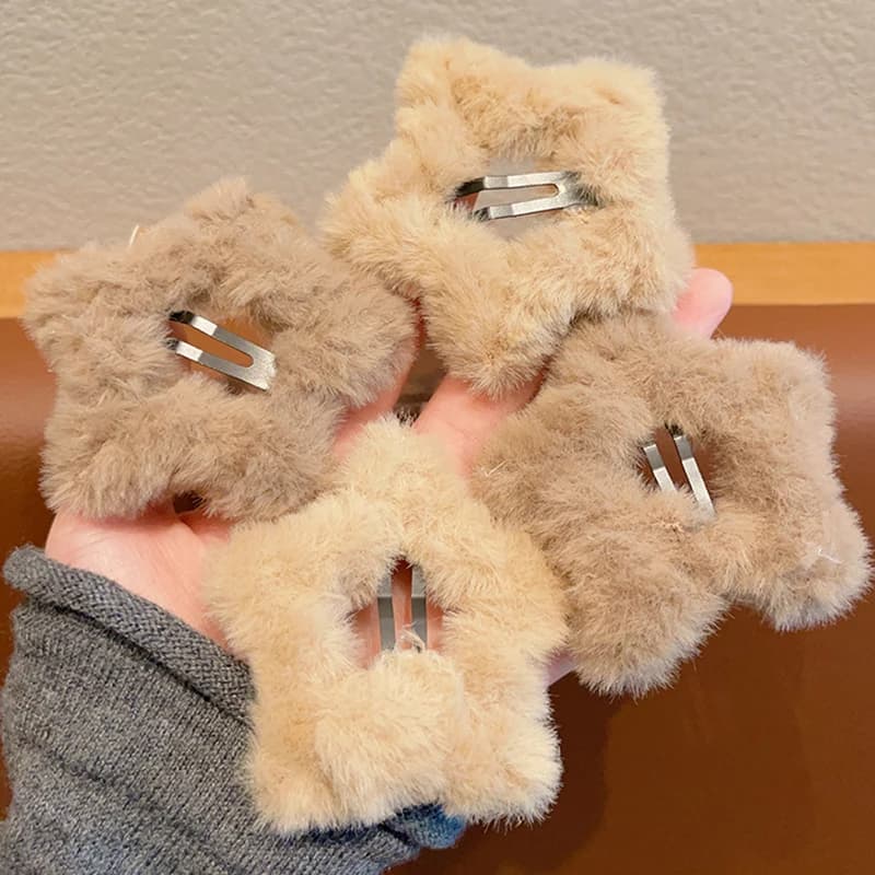 1/4pcs Y2K Girls Sweet Fluffy Star Hairpins Children Kids Faux Fur Bobby Pin Solid Color Pentagram Hair Clip Cute Side Hair Grip