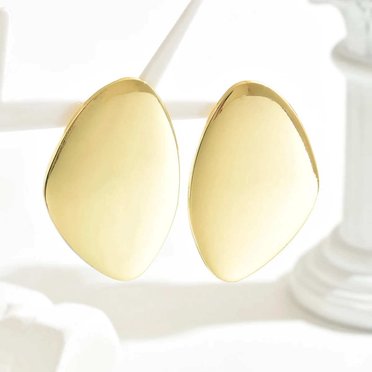 Fashion Geometric Flower Metal Stud Earrings Triangle Gold Color Big Stud Earrings New Trendy Temperament Jewelry Girl Gift