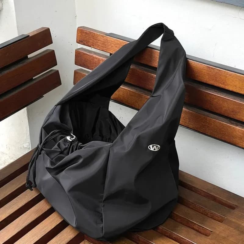 Black Vintage Nylon Shouler Bag Women Harajuku Large Capacity Fashion Sport Crossbody Bag Unisex University Tote Bag Designer