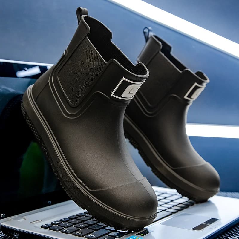 Men's Short-Tube Non-Slip Rain Boots, Fashionable Low-Top Water Shoes, Pvc One-Time Molded Rain Boots, Pastoral Labor Waterproof Shoes