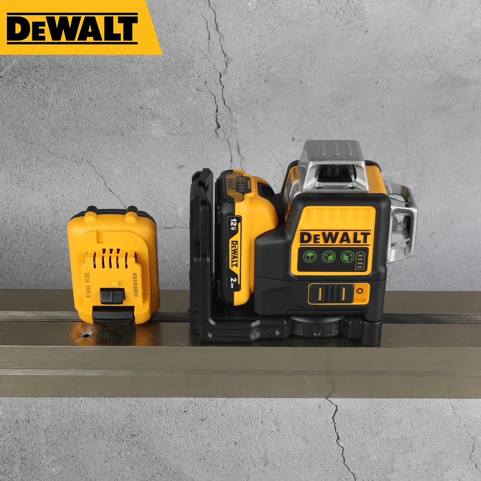Dewalt DW089LG 12-Line Green Beam Laser Level - 360° 3-Side Coverage, 12V Li-Ion, Jobsite Ready for Any Task