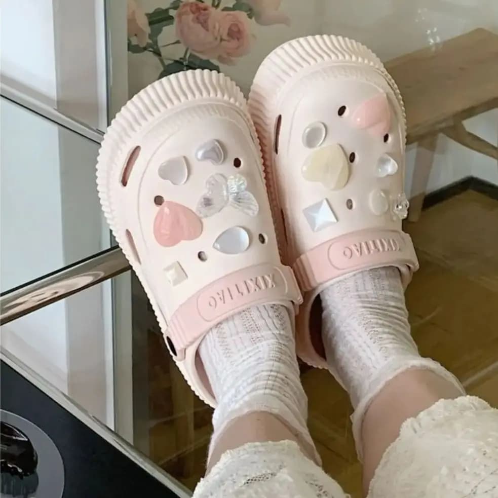 Summer Sweet Heart Rhinestone Baotou Hollowing Stomping Shit Feeling Anti-slip EVA Thick Bottom Sandal Slippers Wmen Cute