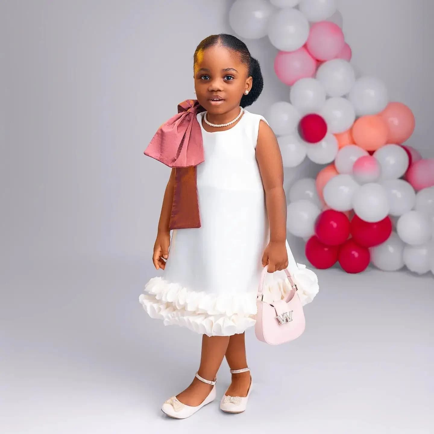 Customized White Flower Girl Dresses Big Bow Ruffles Children Birthday Party Gowns O Neck Kids Wedding Guests Dresses