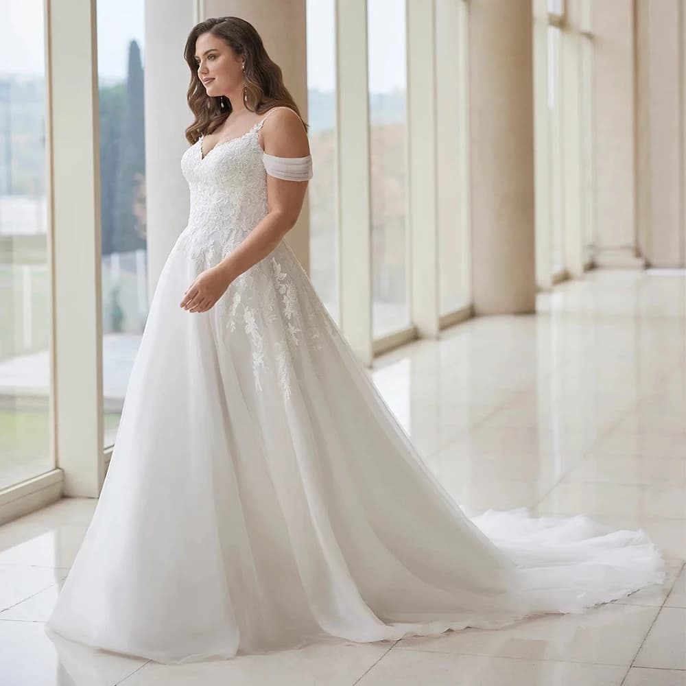 Spaghetti Straps Classic Applique Wedding Dress V-Neck Off the Shoulder Tulle A-Line Floor Length Bride Backless Customized Gown