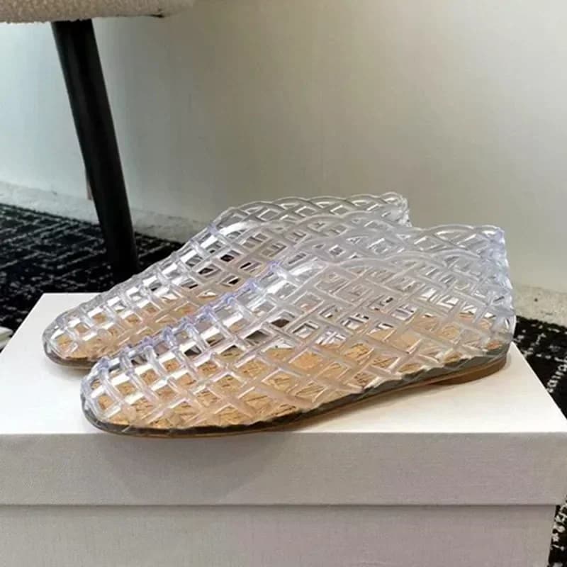 Luxury Designer Hollow Jelly Flat Sandals Women Fashion Breathable Comfortable Mules Shoes for Women Summer Elegant Beach Flats