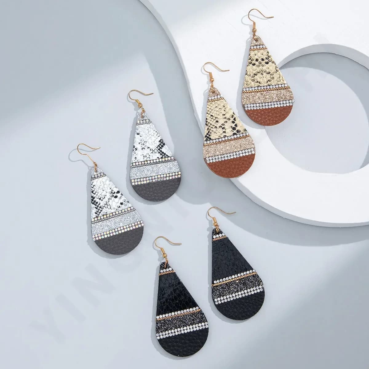 French Vintage Leather Eardrop for Women Droplet Snake Skin Pattern Printed Earrings Jewelry Gift 2024