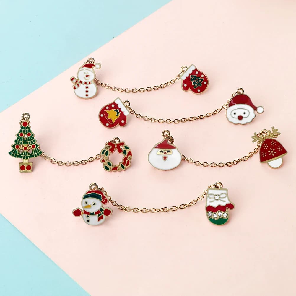 Fashion Christmas Enamel Pins Santa Claus Snowflake Christmas Tree Bell Enamel Brooch Party Backpack New Year Decoration Jewelry