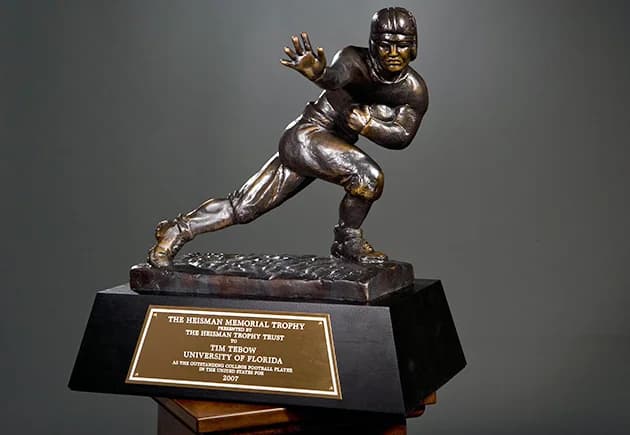 Polyresin Heisman Trophy: NFL Replica Trophy Awards